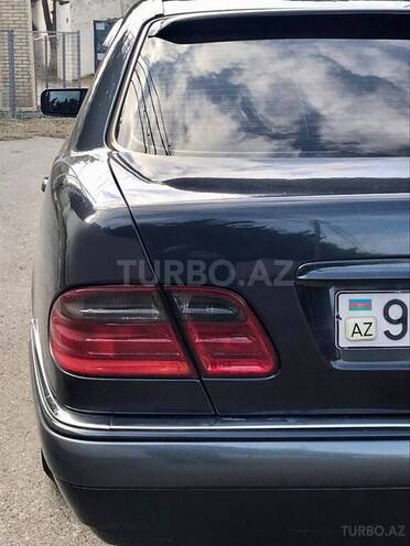 Mercedes E 240 1998, 330,000 km - 2.4 l - Bakı
