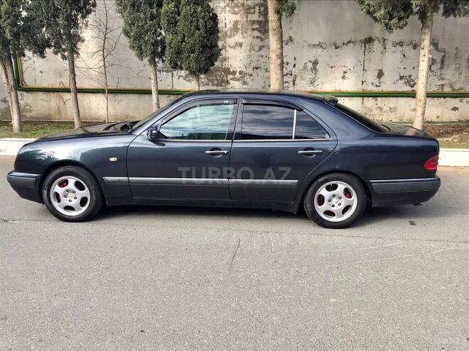 Mercedes E 240 1998, 330,000 km - 2.4 l - Bakı
