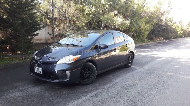 Toyota Prius 2014, 200,000 km - 1.8 l - Bakı