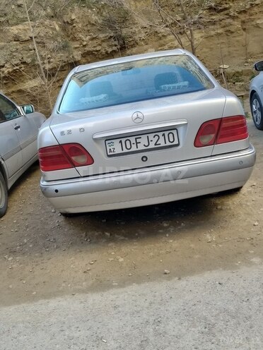 Mercedes E 240 1999, 341,000 km - 2.4 л - Bakı