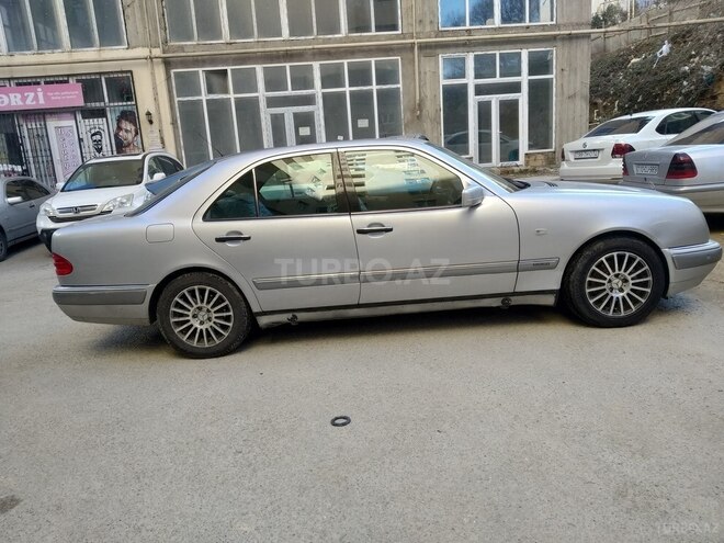 Mercedes E 240 1999, 341,000 km - 2.4 л - Bakı