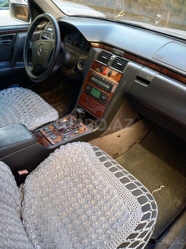 Mercedes E 240 1999, 341,000 km - 2.4 л - Bakı