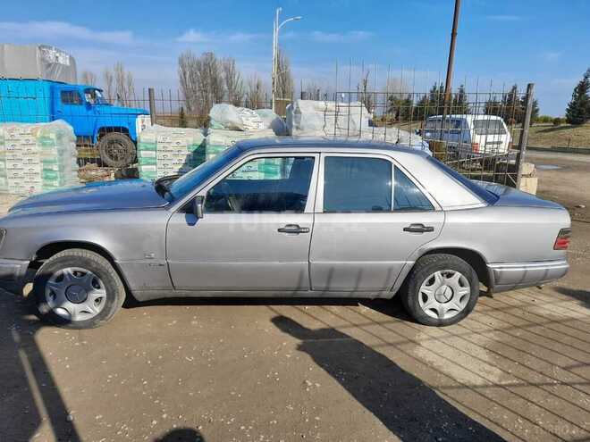 Mercedes E 300 1990, 359,999 km - 3.0 l - Lənkəran