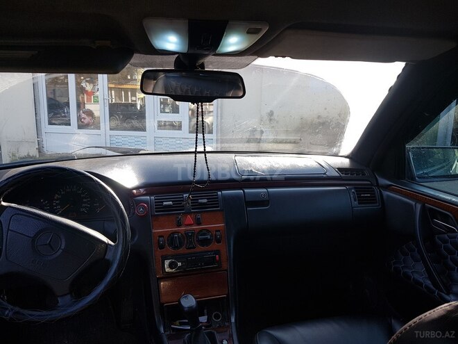 Mercedes E 220 1997, 354,988 km - 2.2 л - Bakı