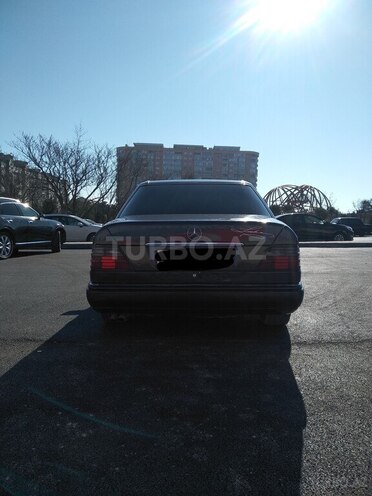 Mercedes E 250 1992, 743,000 km - 2.5 l - Bakı