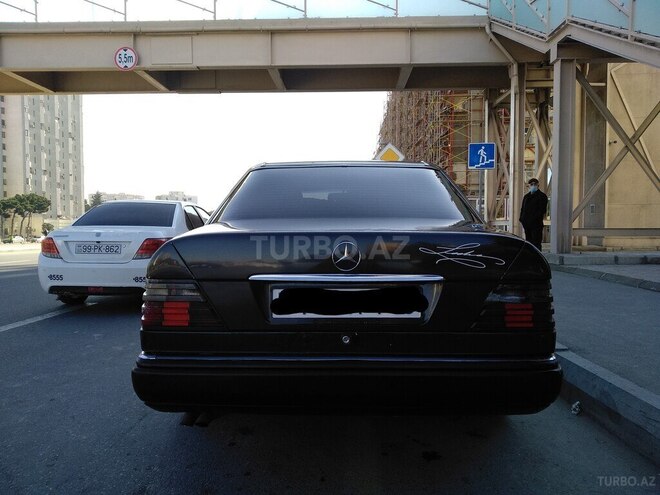 Mercedes E 250 1992, 743,000 km - 2.5 l - Bakı