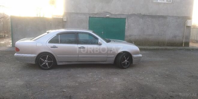 Mercedes E 280 1996, 390,000 km - 2.8 l - Balakən