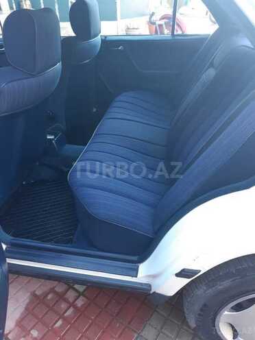 Mercedes E 230 1988, 424,313 km - 2.3 l - Bakı