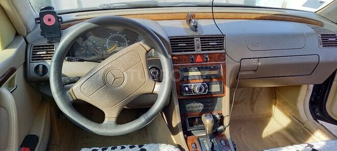 Mercedes C 220 1995, 274,582 km - 2.2 l - Sumqayıt