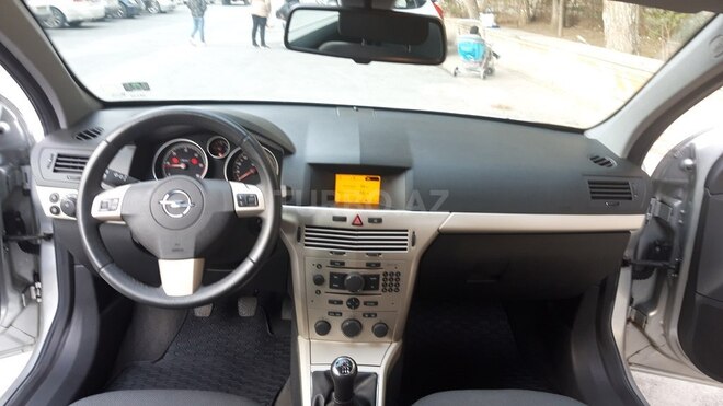 Opel Astra 2007, 194,000 km - 1.3 л - Bakı