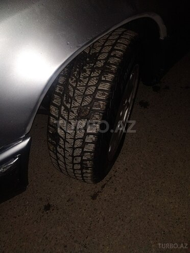 Mercedes E 200 1992, 387,500 km - 2.0 л - Bakı