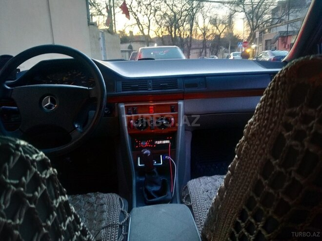 Mercedes E 200 1992, 387,500 km - 2.0 л - Bakı
