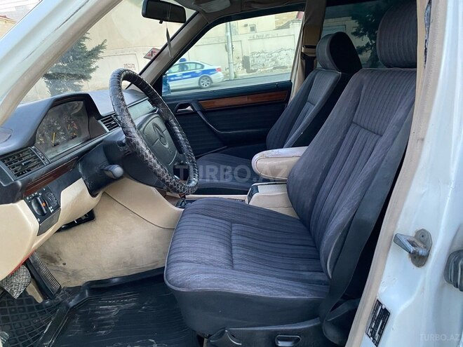 Mercedes E 220 1995, 326,000 km - 2.2 л - Sumqayıt