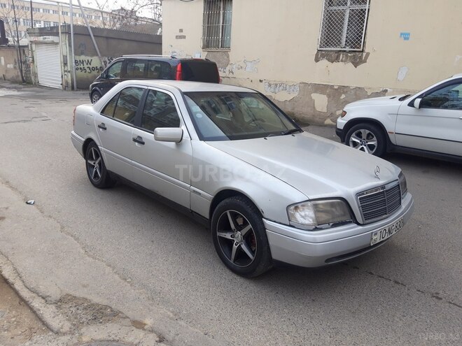 Mercedes C 180 1993, 196,300 km - 1.8 л - Bakı