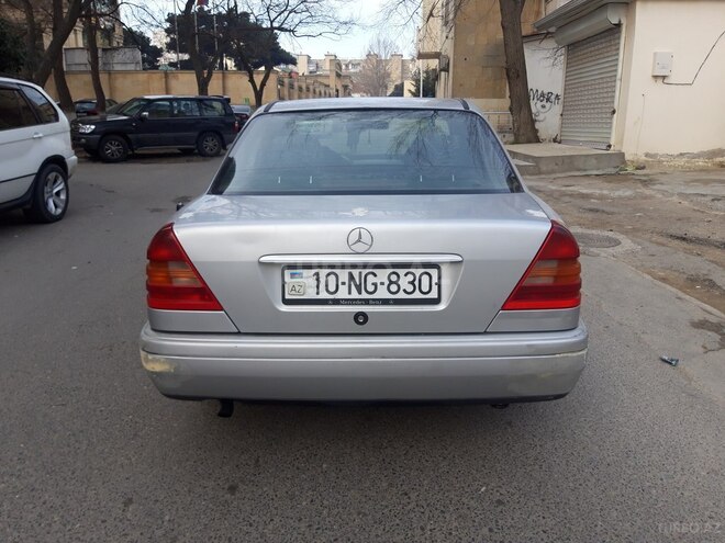 Mercedes C 180 1993, 196,300 km - 1.8 л - Bakı