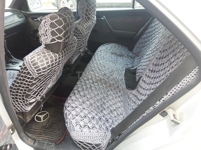 Mercedes C 180 1993, 196,300 km - 1.8 л - Bakı