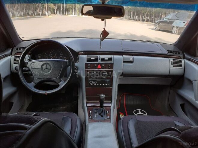 Mercedes E 230 1996, 395,000 km - 2.3 l - Sumqayıt