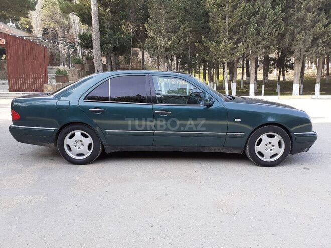 Mercedes E 230 1996, 395,000 km - 2.3 l - Sumqayıt