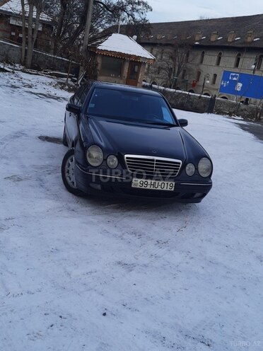 Mercedes E 320 2001, 380,475 km - 3.2 l - Füzuli