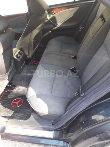Mercedes E 220 2001, 285,000 km - 2.2 l - Bakı