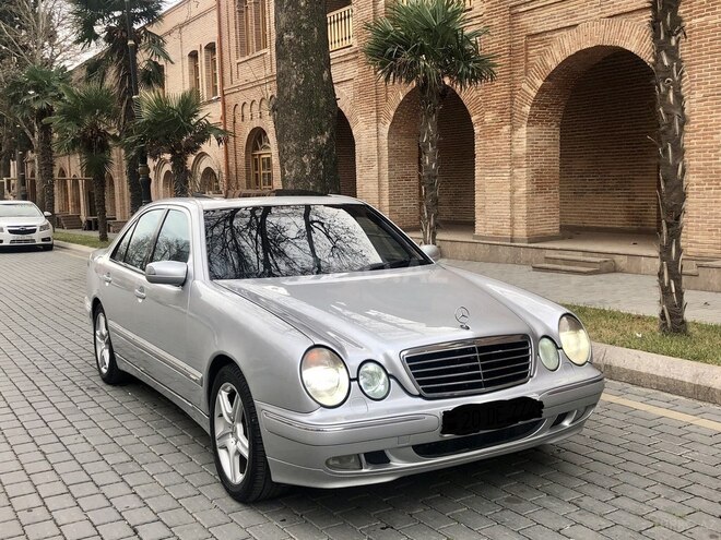Mercedes E 240 2001, 214,492 km - 2.4 l - Gəncə