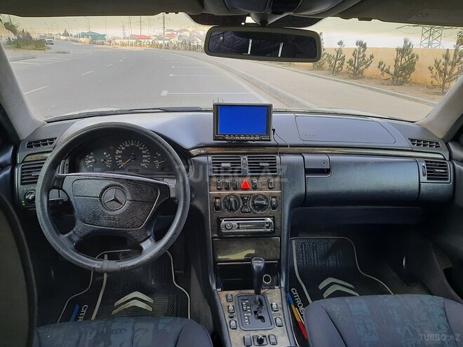 Mercedes E 220 1998, 650,000 km - 2.2 l - Bakı