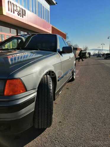 BMW 320 1993, 356,400 km - 2.0 l - Şəki