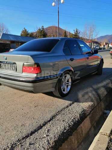 BMW 320 1993, 356,400 km - 2.0 l - Şəki