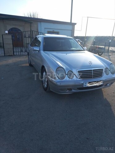 Mercedes E 240 2000, 274,444 km - 2.4 l - Neftçala