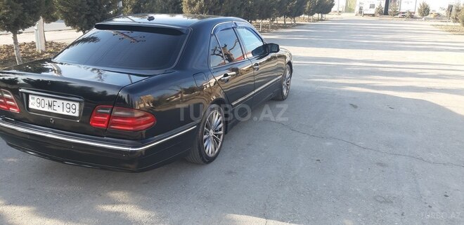 Mercedes E 220 2000, 248,700 km - 2.2 l - Sumqayıt