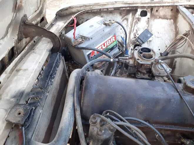 LADA (VAZ) 2106 1976, 200,000 km - 1.5 л - Salyan