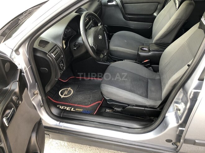Opel Astra 2004, 184,000 km - 1.6 l - Bakı