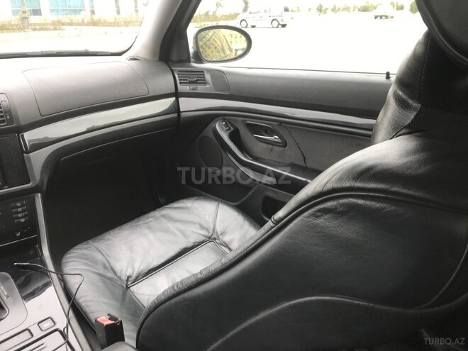 BMW 528 1998, 300,000 km - 2.8 l - Sumqayıt