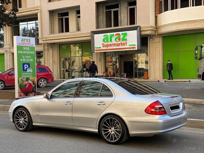 Mercedes E 320 2002, 236,000 km - 3.2 l - Bakı