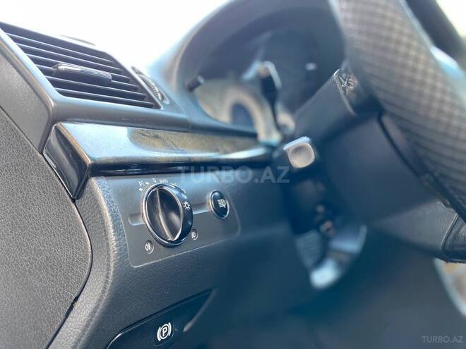 Mercedes E 320 2002, 236,000 km - 3.2 l - Bakı
