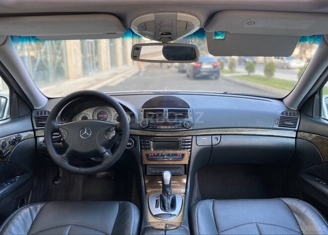Mercedes E 320 2002, 236,000 km - 3.2 l - Bakı