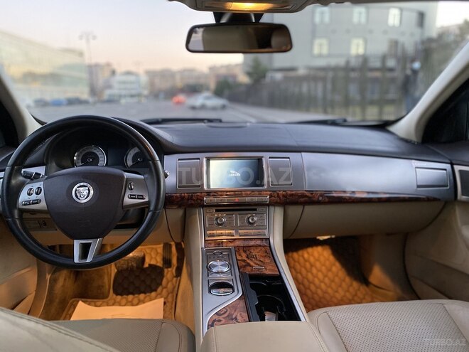 Jaguar XF 2010, 167,000 km - 3.0 л - Bakı