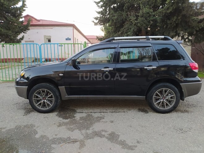 Mitsubishi Outlander 2003, 300,000 km - 2.4 l - Sumqayıt