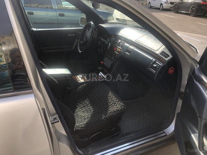 Mercedes E 240 1998, 217,584 km - 2.4 л - Bakı