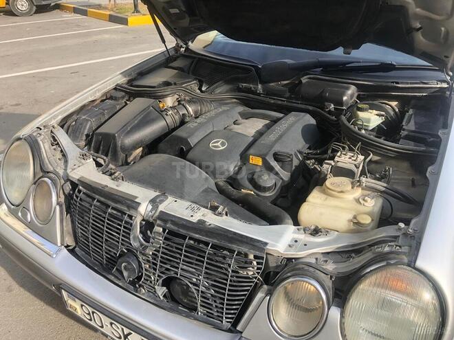 Mercedes E 240 1998, 217,584 km - 2.4 л - Bakı