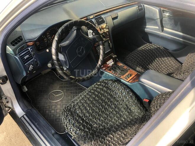 Mercedes E 240 1998, 217,584 km - 2.4 л - Bakı