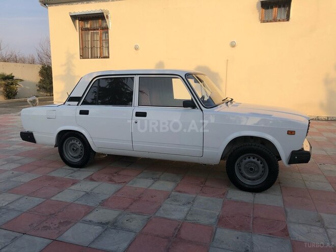 LADA (VAZ) 2107 2009, 85,000 km - 1.6 l - Ucar