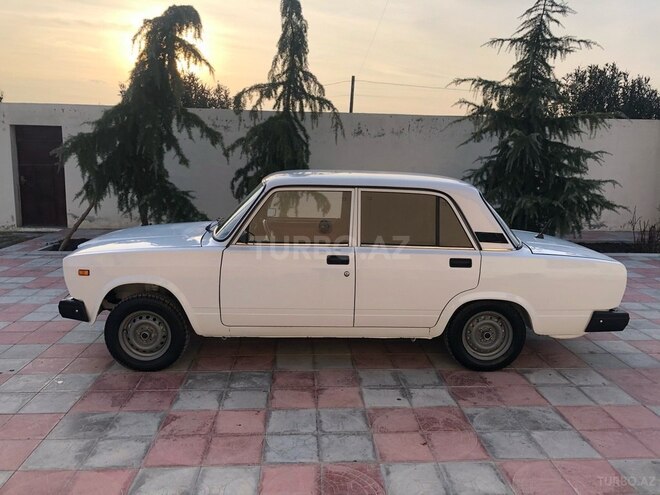 LADA (VAZ) 2107 2009, 85,000 km - 1.6 l - Ucar