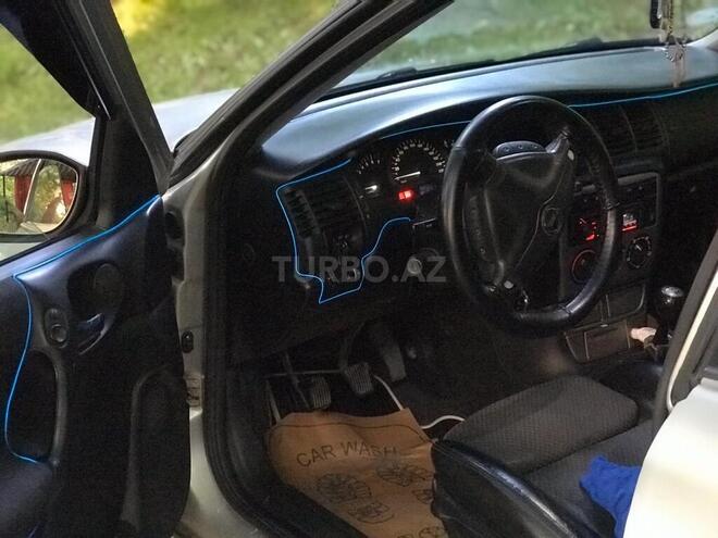 Opel Vectra 2001, 210,000 km - 1.8 l - Bakı