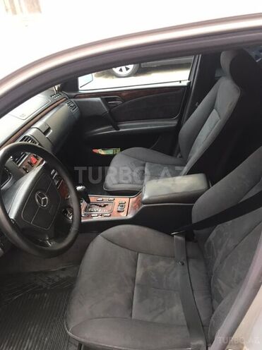 Mercedes E 240 1999, 250,000 km - 2.4 л - Bakı