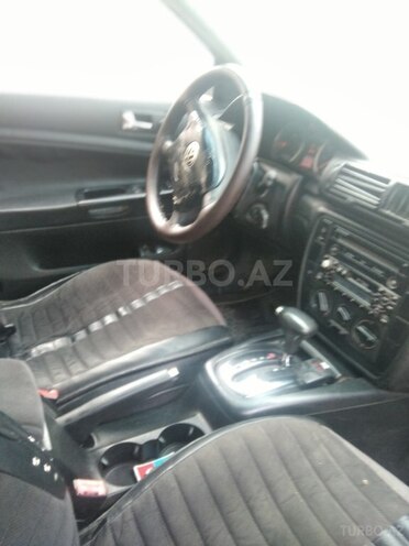 Volkswagen Passat 2001, 325,000 km - 1.8 l - Bakı