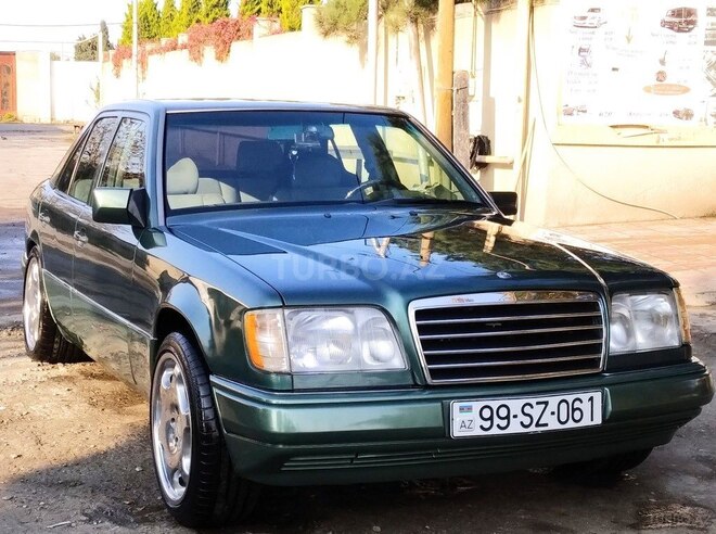 Mercedes E 220 1994, 233,000 km - 2.2 l - Bakı