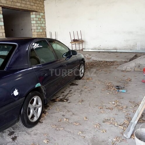 Opel Omega 1996, 300,000 km - 2.0 l - Gəncə
