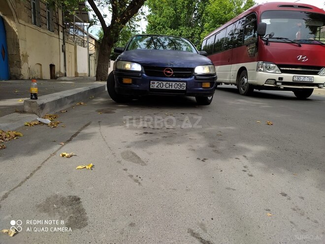 Opel Omega 1996, 300,000 km - 2.0 l - Gəncə