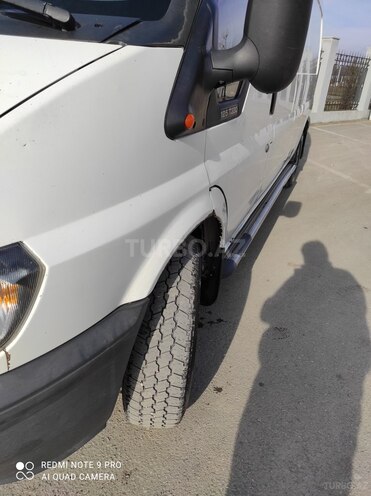 Ford Transit 2001, 590,000 km - 2.4 l - Quba